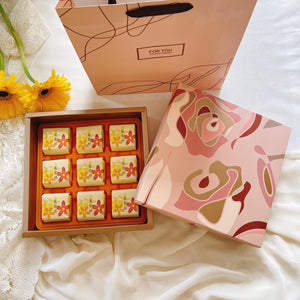 [B3] Pineapple Cakes 9 in Gift Box
